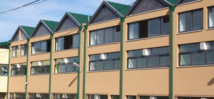 <strong>Η κυβέρνηση υποβαθμίζει την εκπαίδευση και ερημοποιεί τις τοπικές κοινότητες  της Ερυμάνθειας</strong>