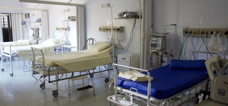 <strong>Κίνδυνος την υγεία και τη ζωή των ασθενών λόγω της έλλειψης επαρκών κλινών ΜΕΘ στα νοσοκομεία της Πάτρας</strong>